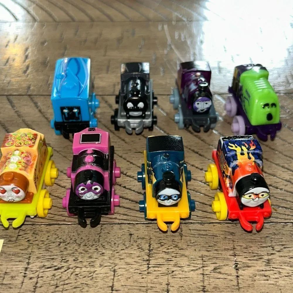 Mini Thomas Train 🚂 Toy Set. Choo Choo!! 13 mini engines Halloween🎃Animals 🦁